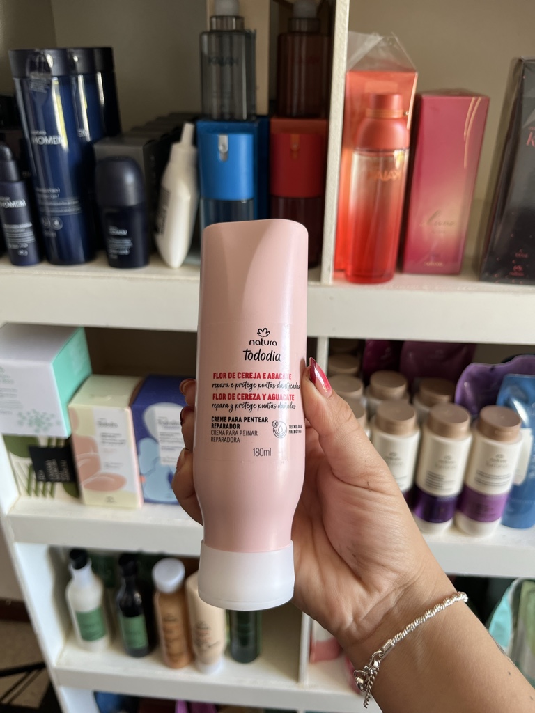 Crema de peinar reparadora