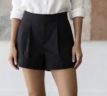 Short jeans escuro