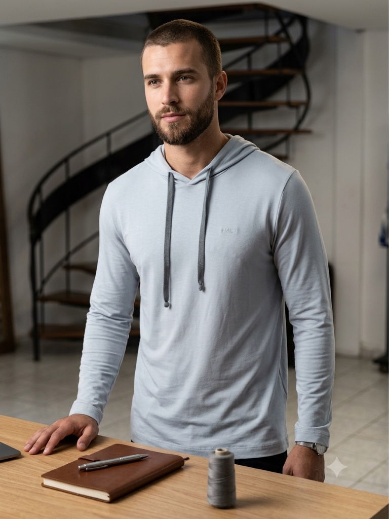 T.shirt manga longa cinza claro com capuz