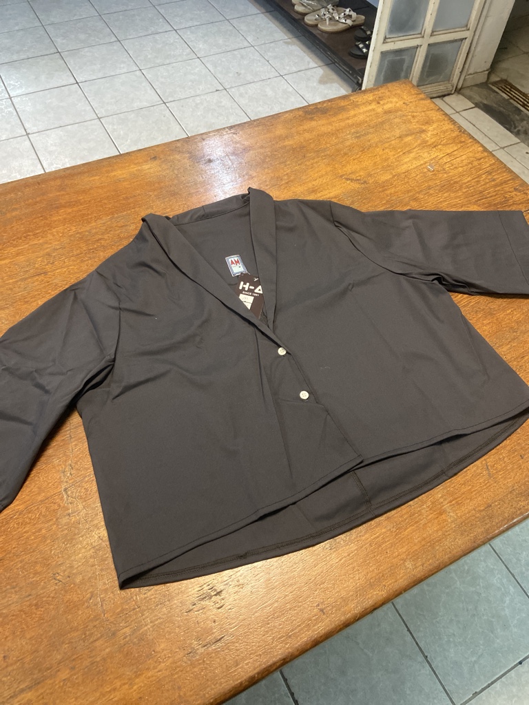 Blusa manga longa preta f