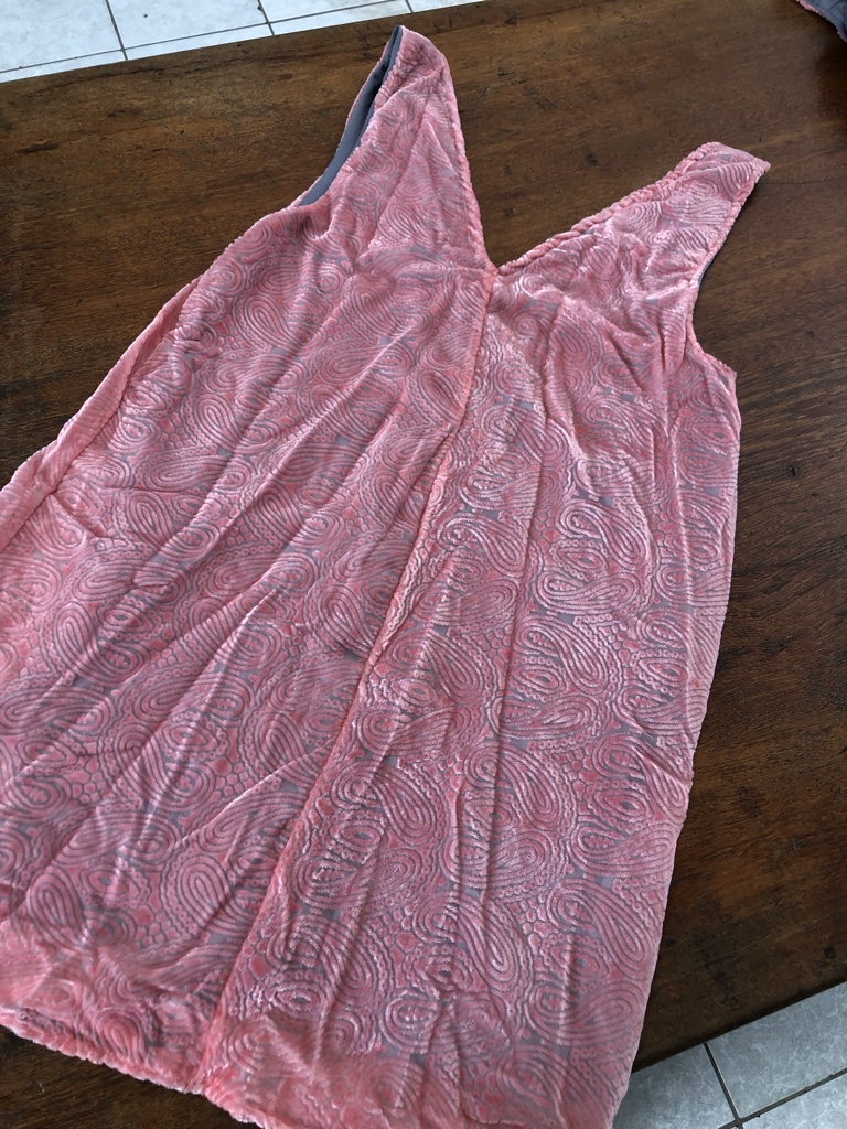 Vestido veludo rosa