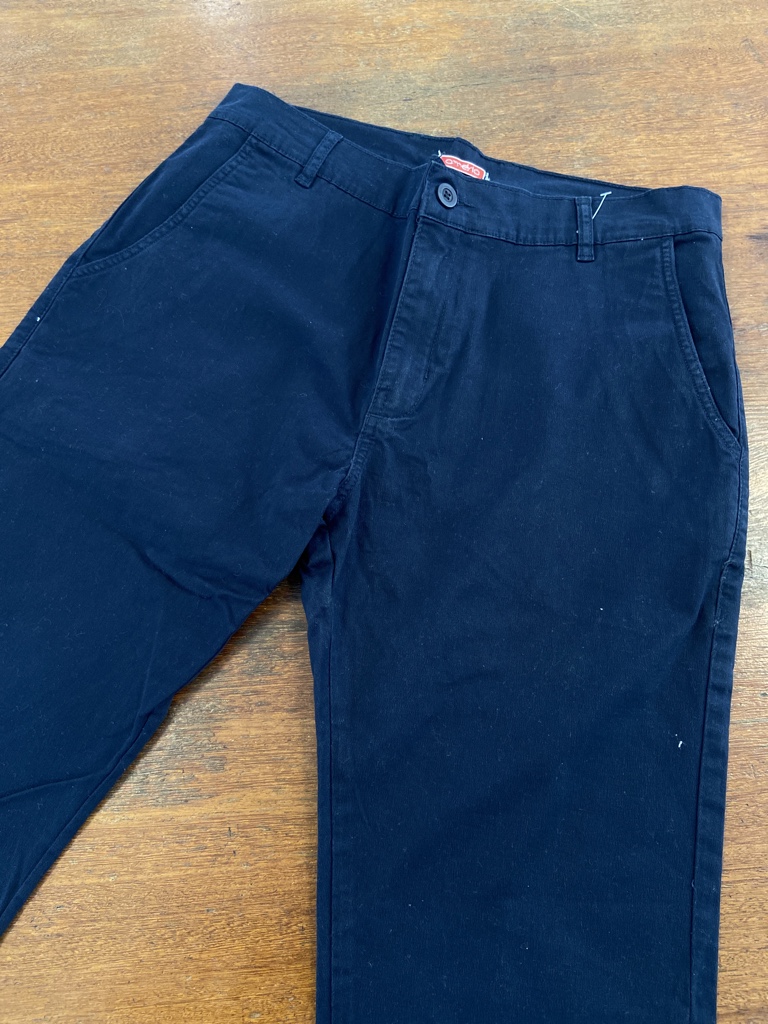 Calça alfaiataria azul escuro