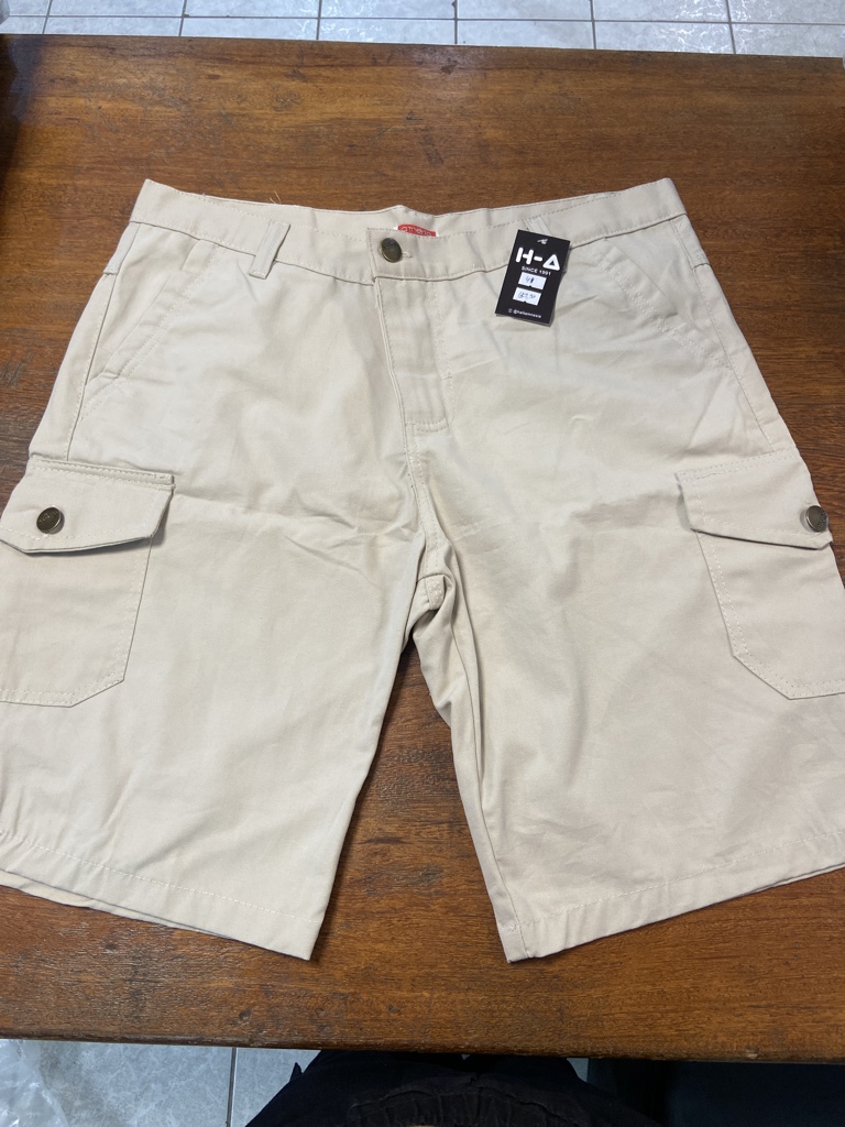 Bermuda cargo bege