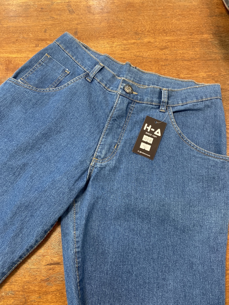 Bermuda jeans azul mais claro