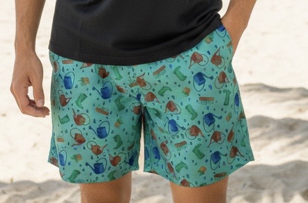 Bermuda de praia verde estampada