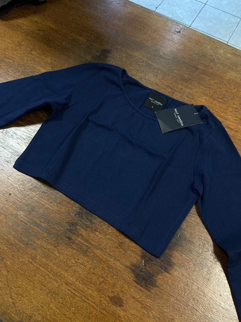 Cropped azul manga longa