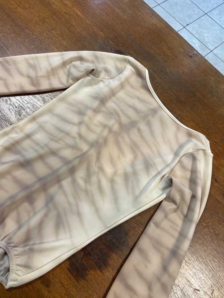 Body manga longa costas nua