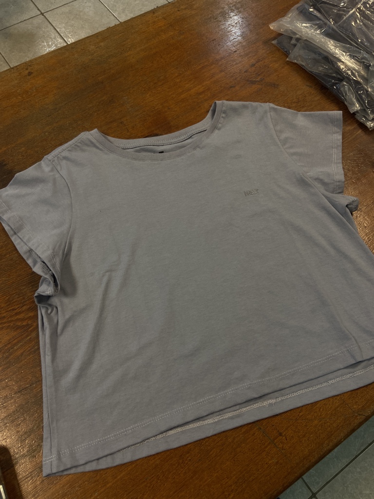Cropped cinza