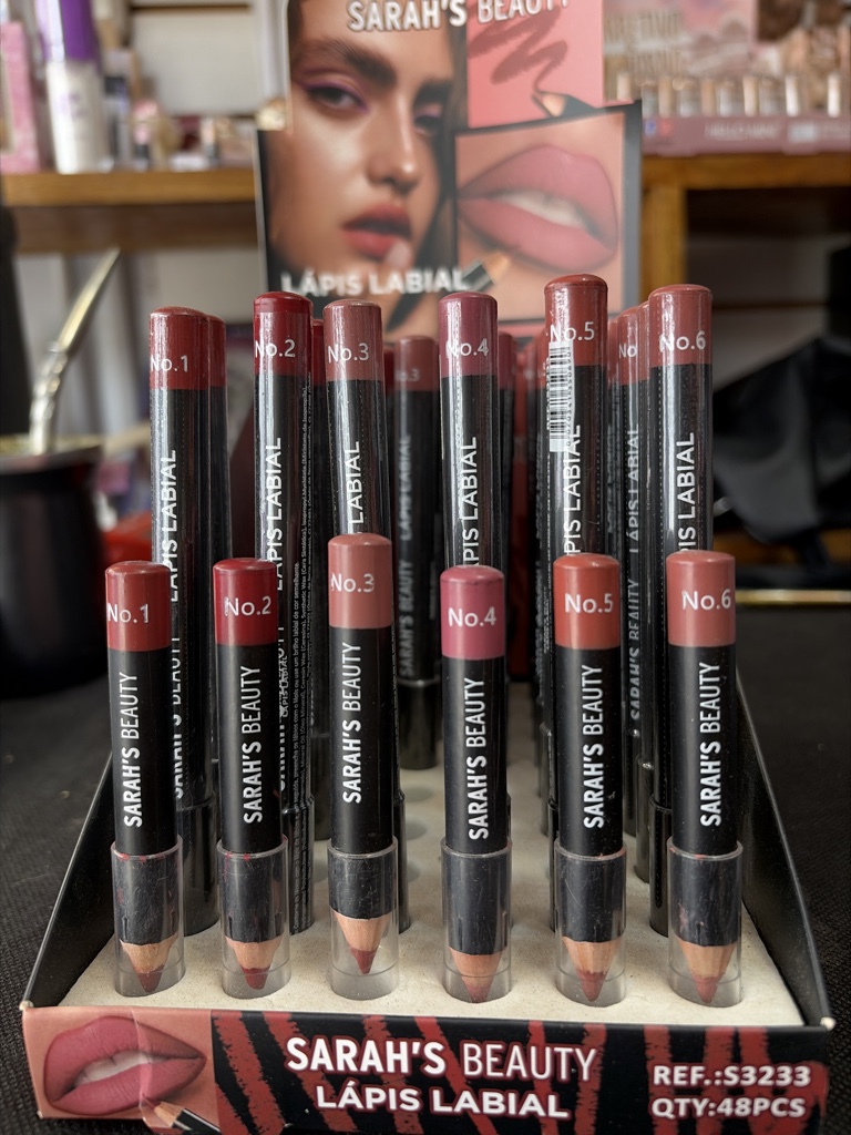 lapis labial sarah