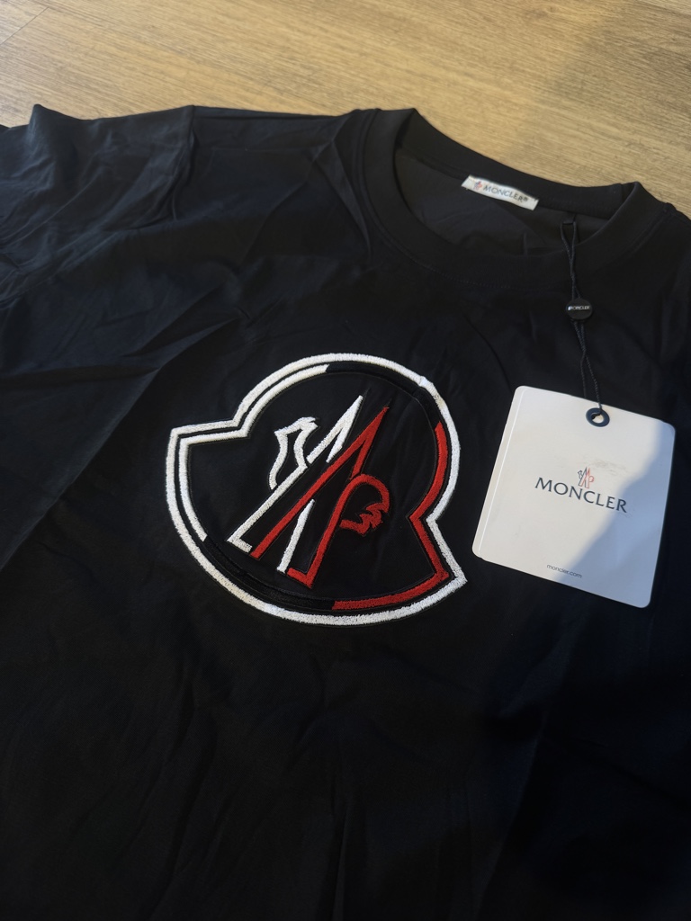 Moncler camiseta negra 74182XL
