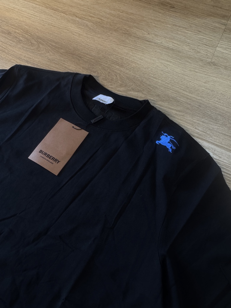 Burberry camiseta negra
