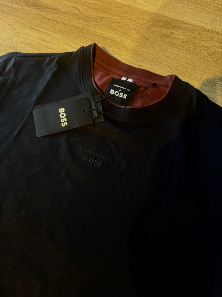 Boss camiseta negra 44418M