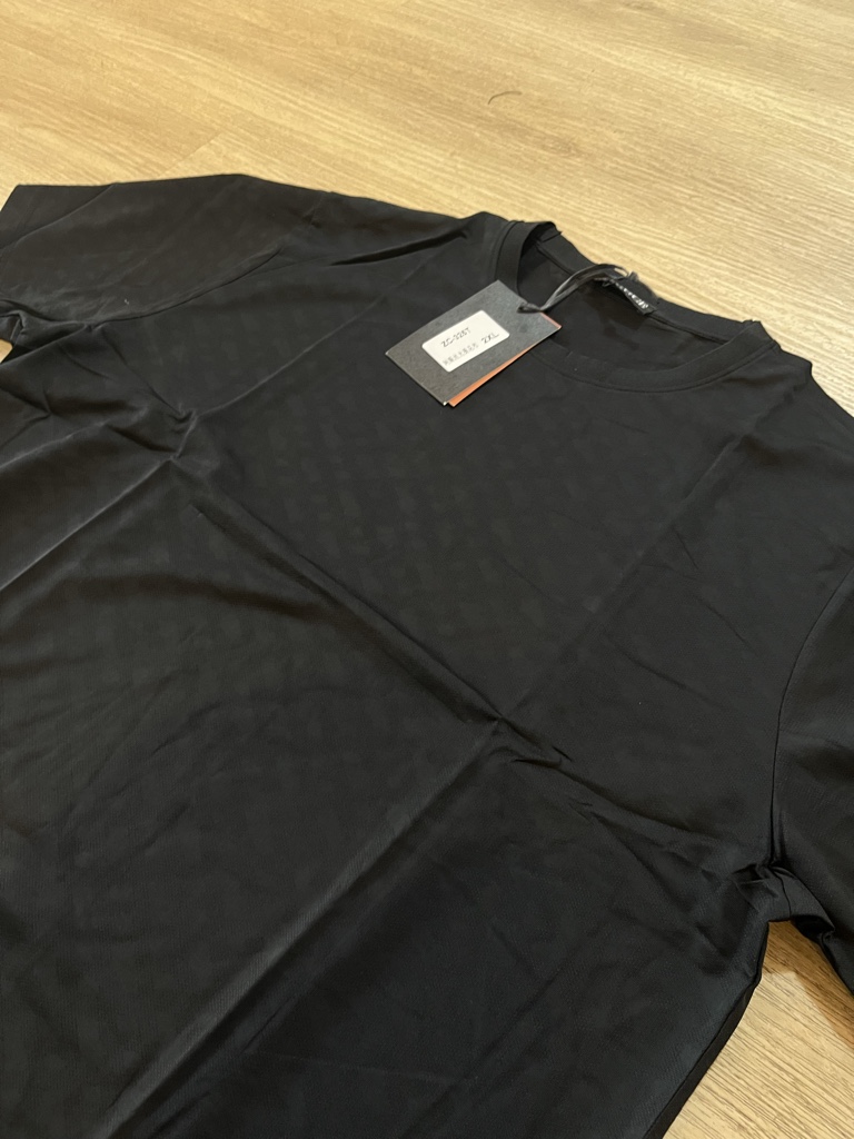camiseta  Zongce negro