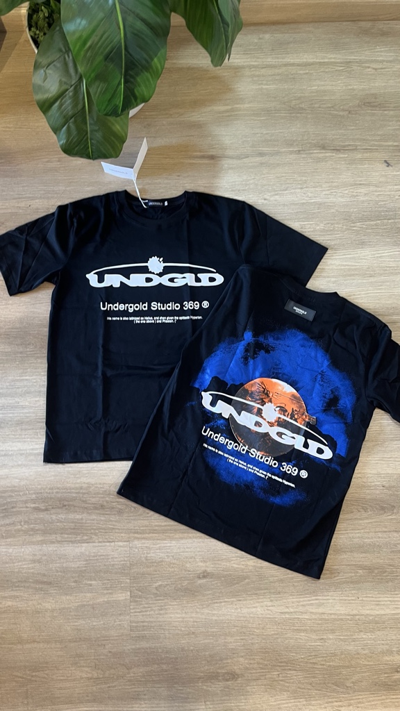 Undergold negra camiseta