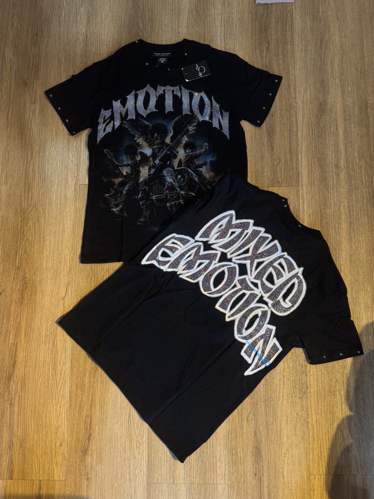 Camiseta urbana negra Emotion