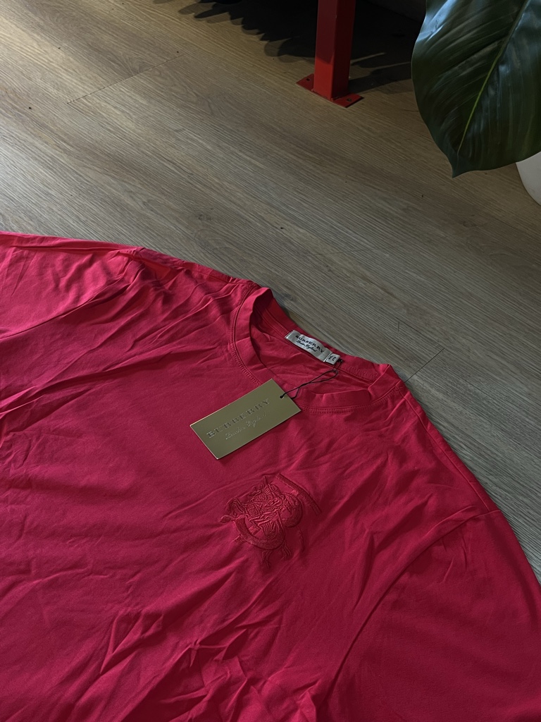 Buberry red camiseta