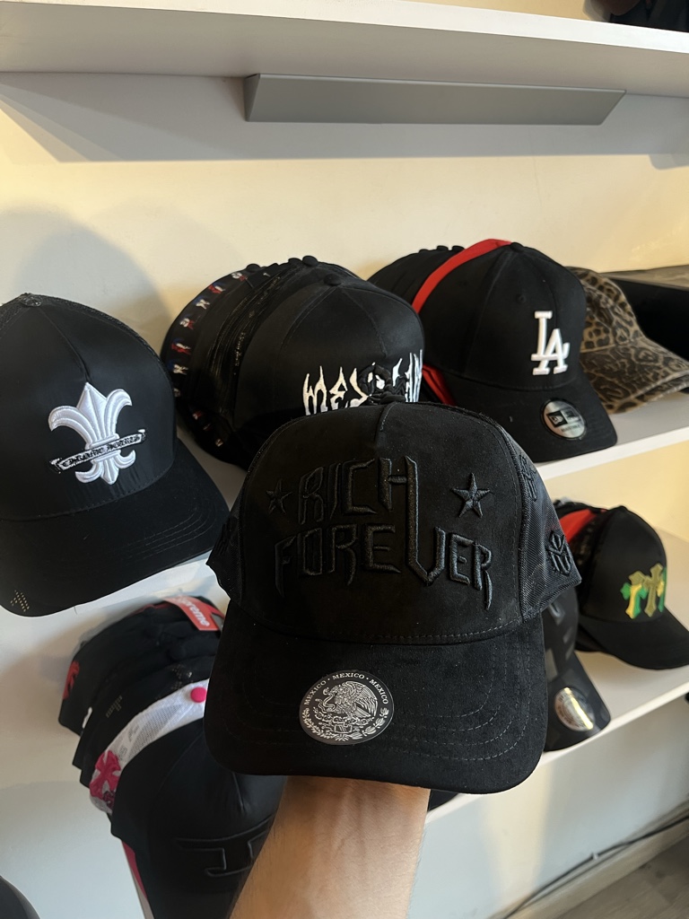 Gorra Rich Forever negra