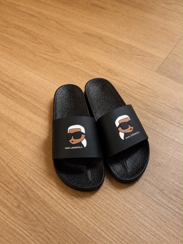Karl Lagerfeld cholas negras