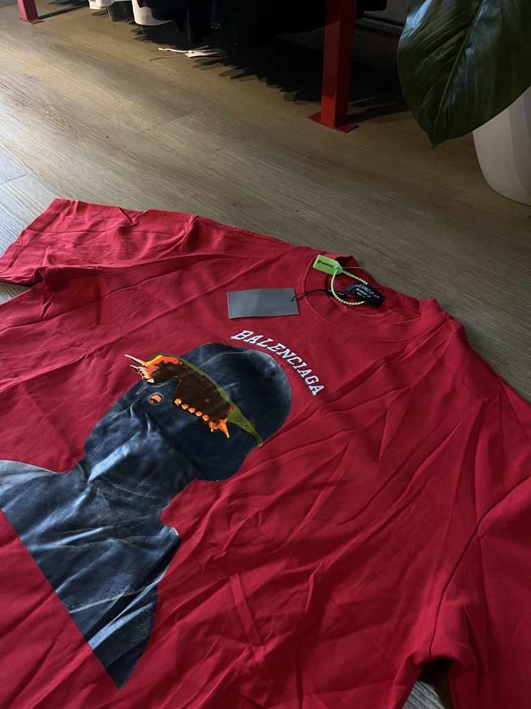 Balenciaga camiseta roja