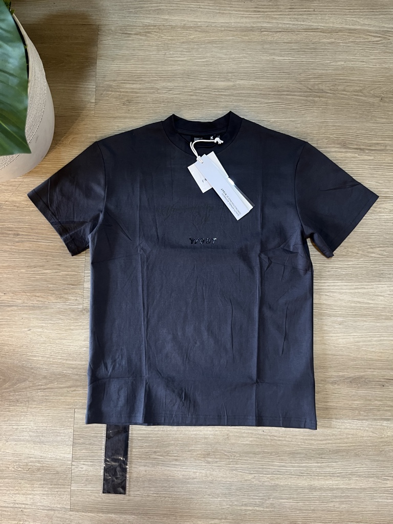 YVOUT camiseta