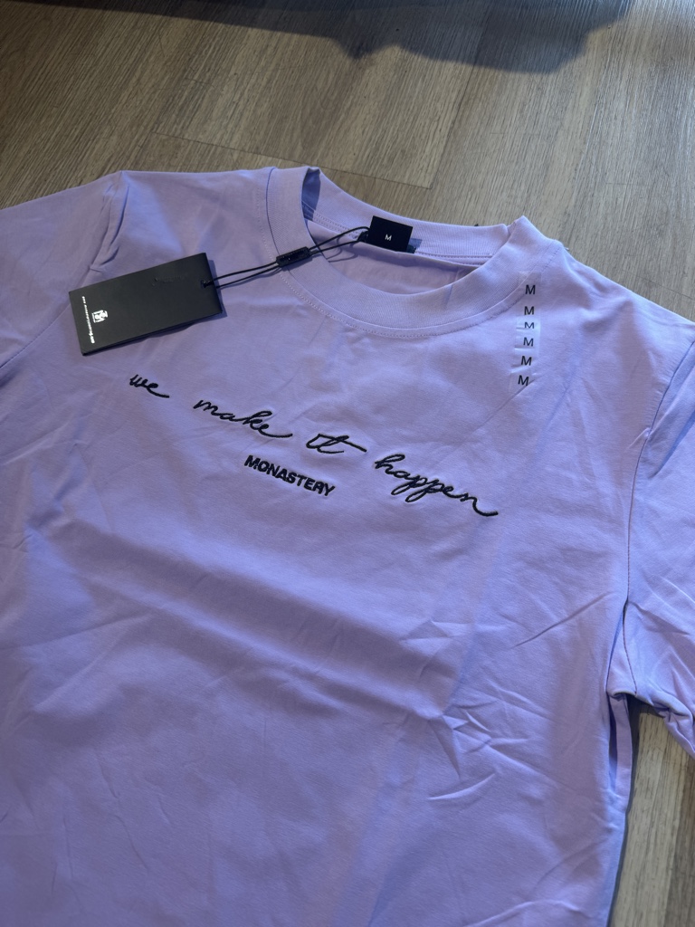Monastery camiseta lila