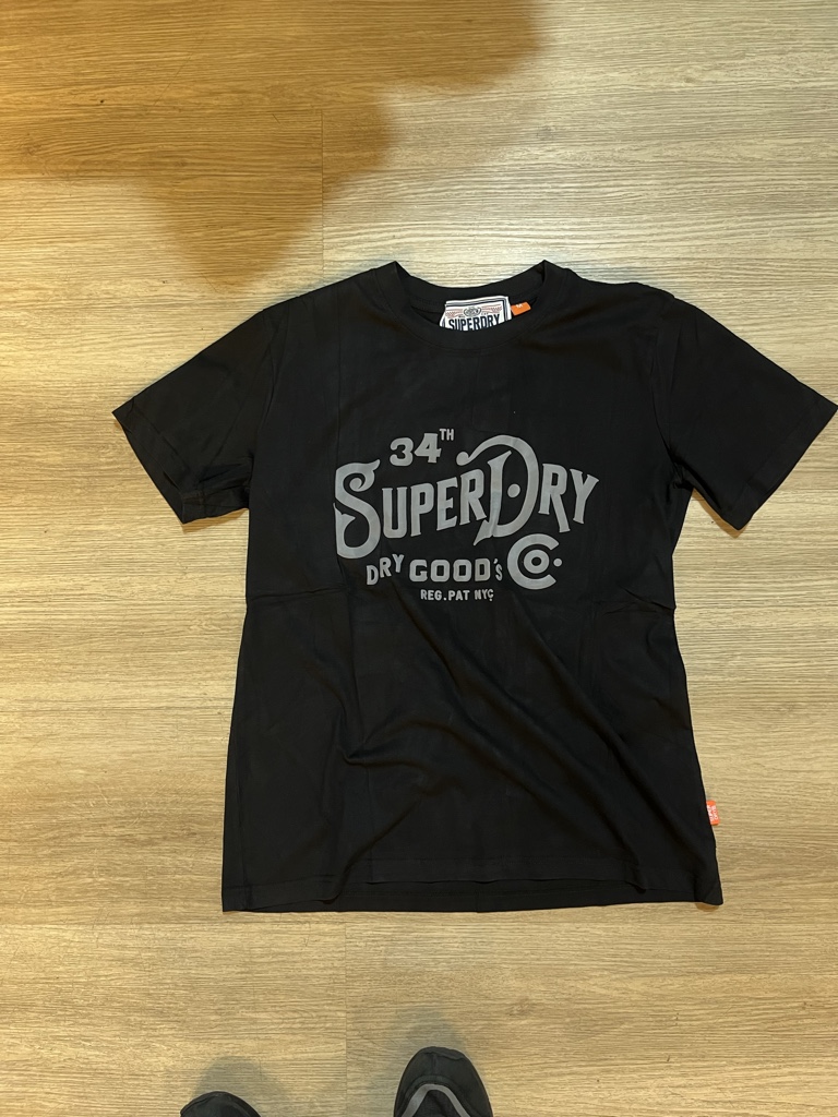 SuperDry camiseta negra