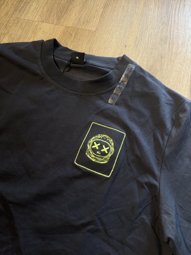 Camiseta negra monastery XL