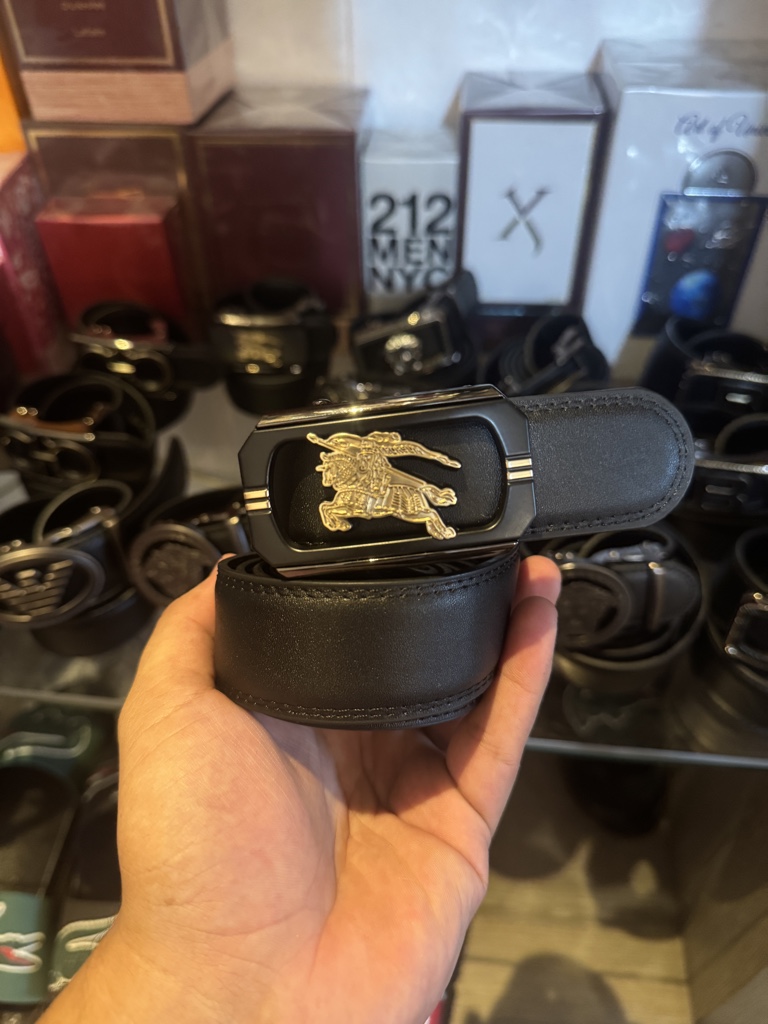 BURBERRY Líneas Gold