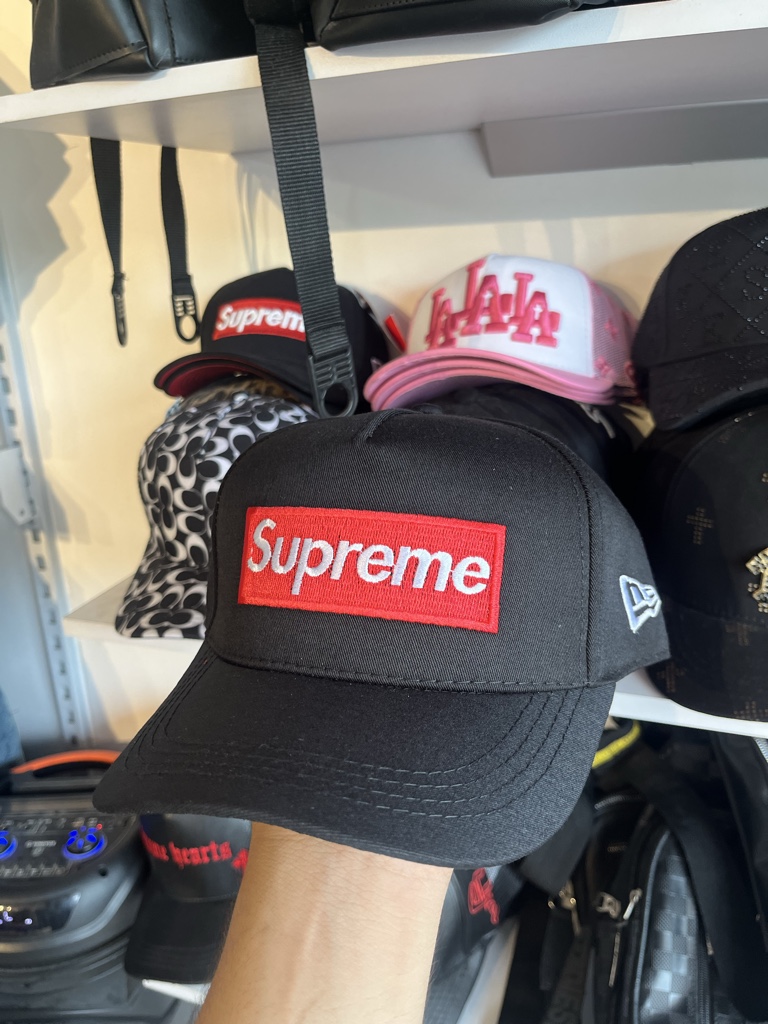 Supreme gorra negra