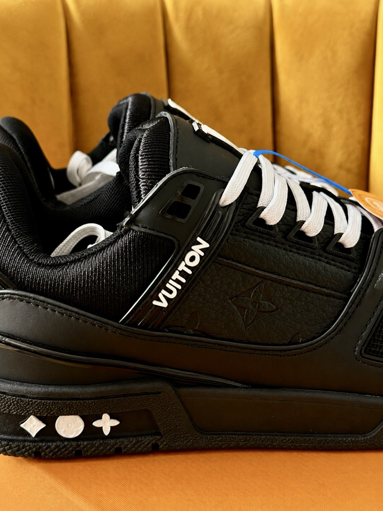 LV Trainer Negro Total