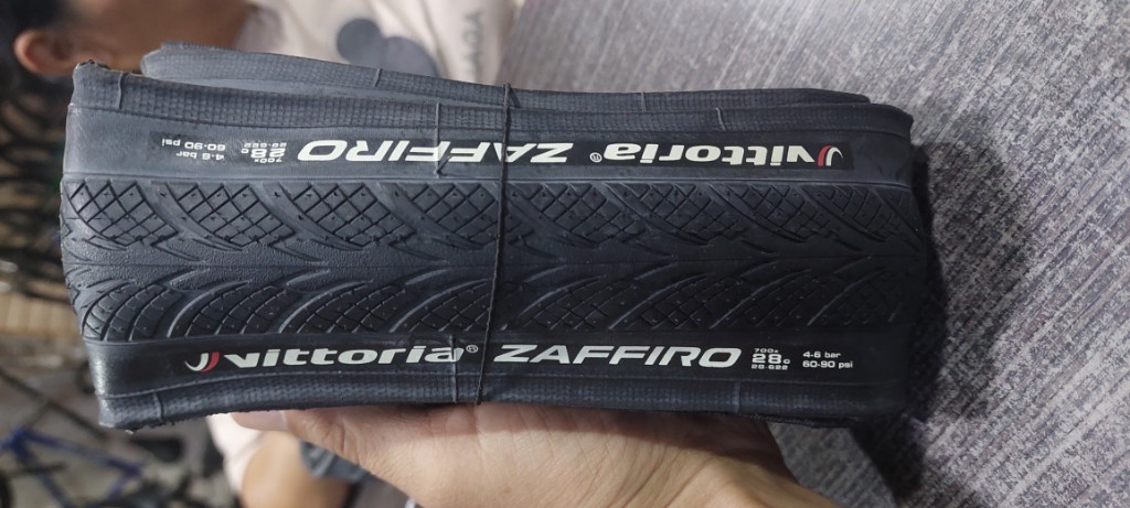Coraza 700×28 victoria zafiro foldable
