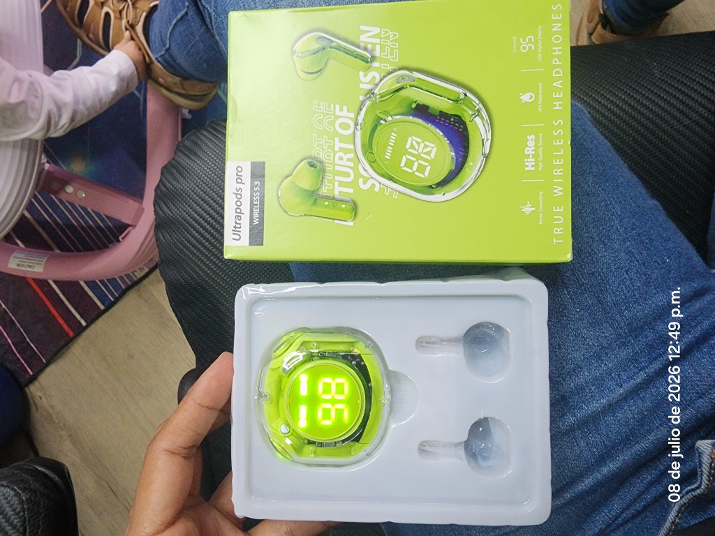 Ultrapods Pro audifonos verdes