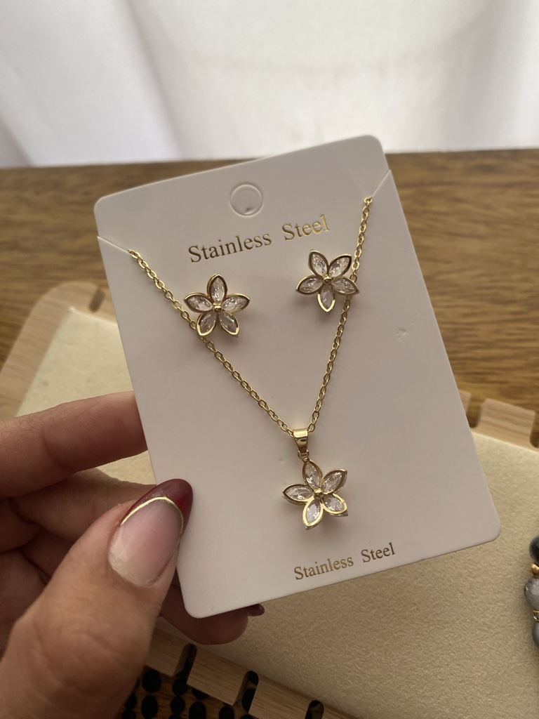 Set flor dorado