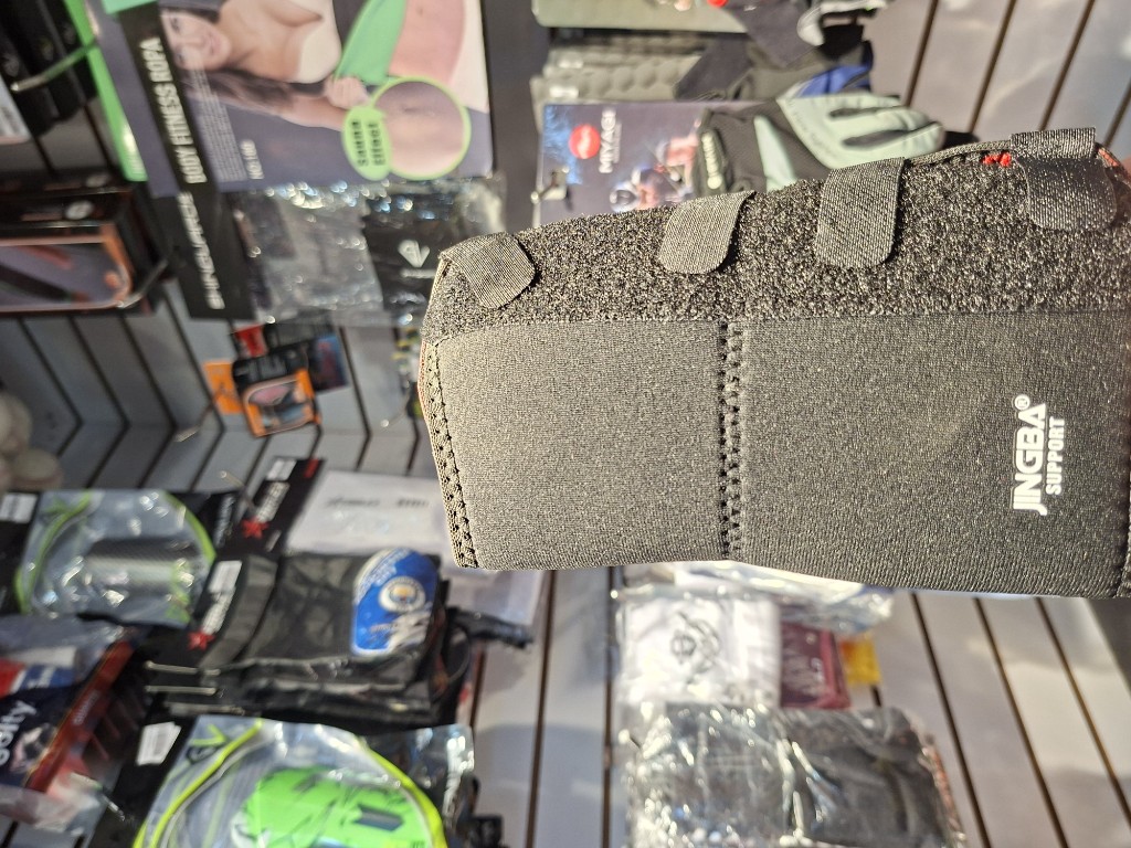 MUÑEQUERA SOPORTE