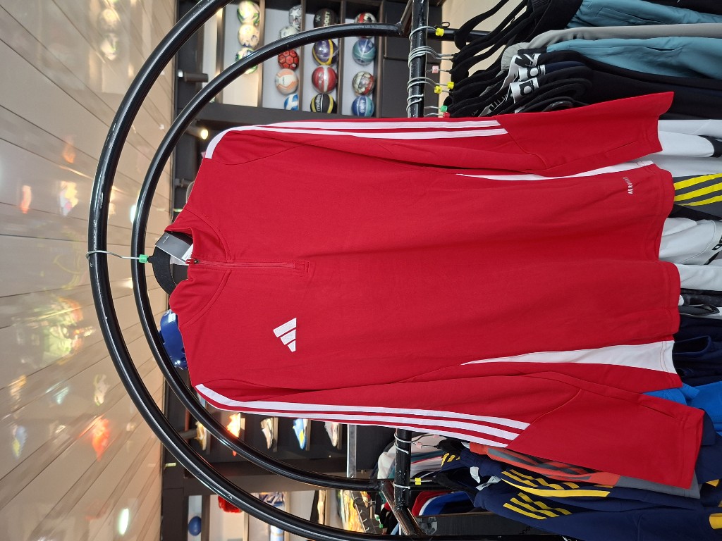 SUDADERA DE ENTRENAMIENTO