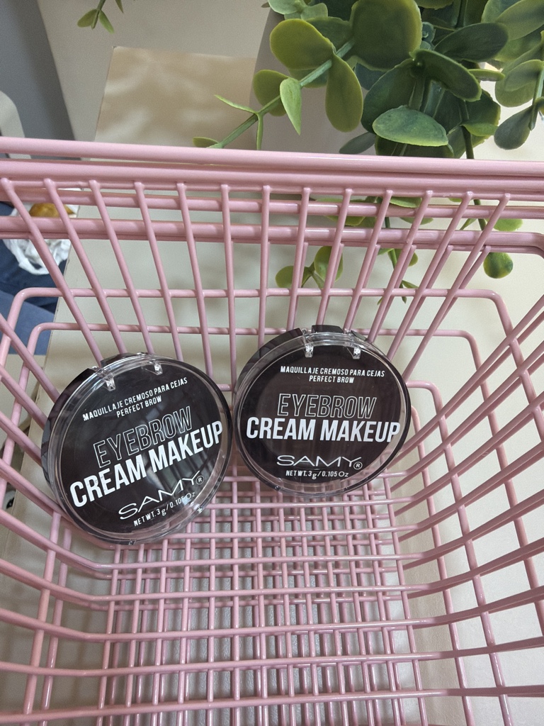 Maquillaje cremoso para cejas