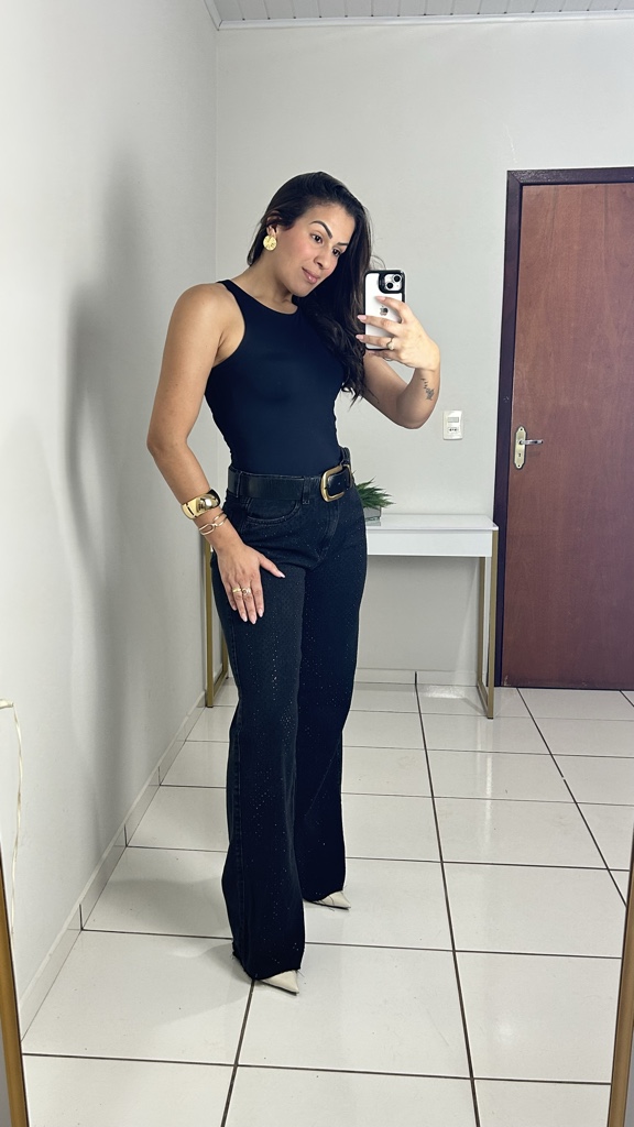 Calça jeans preta com brilho (Erilluz)