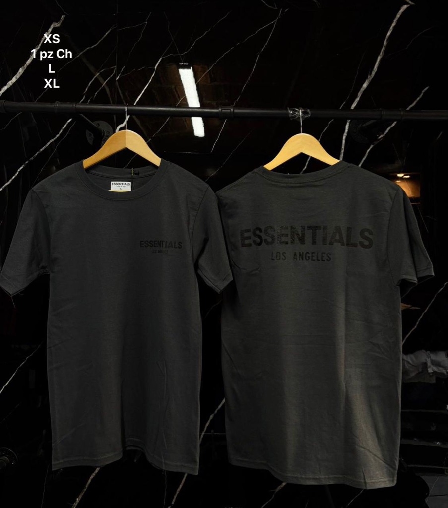 Essentials playera negra