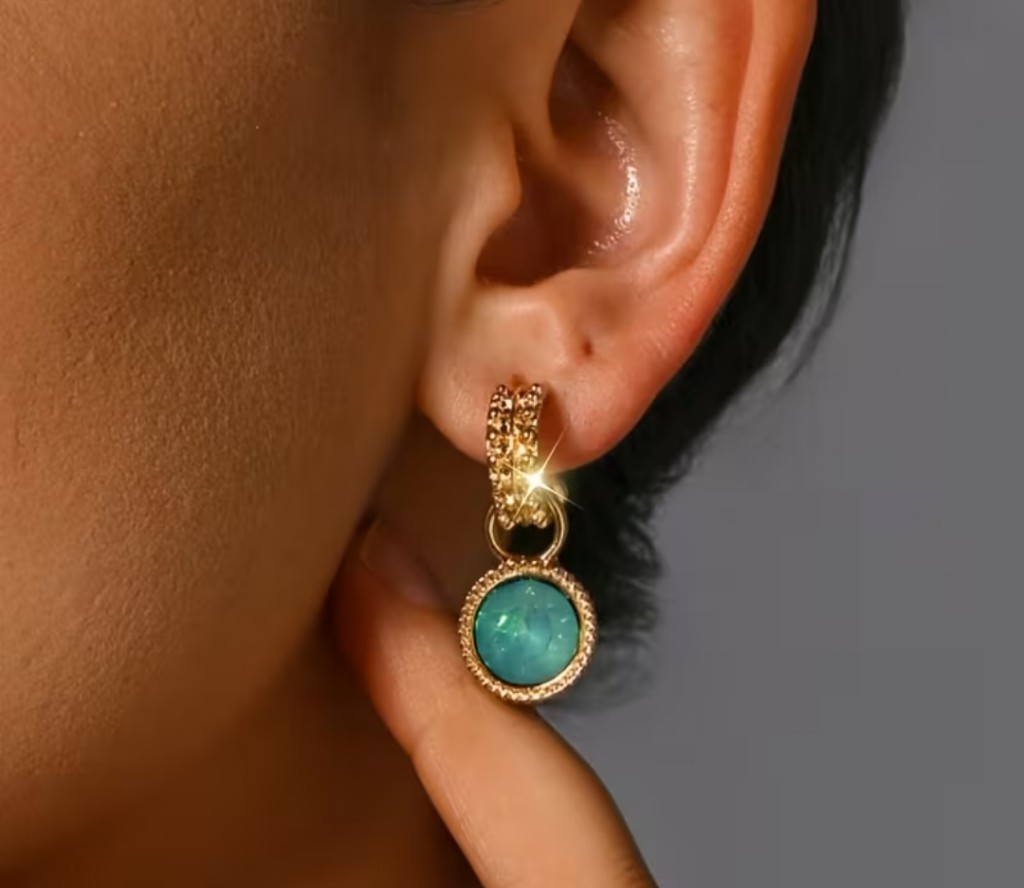 Aros dorados colgantes turquesa