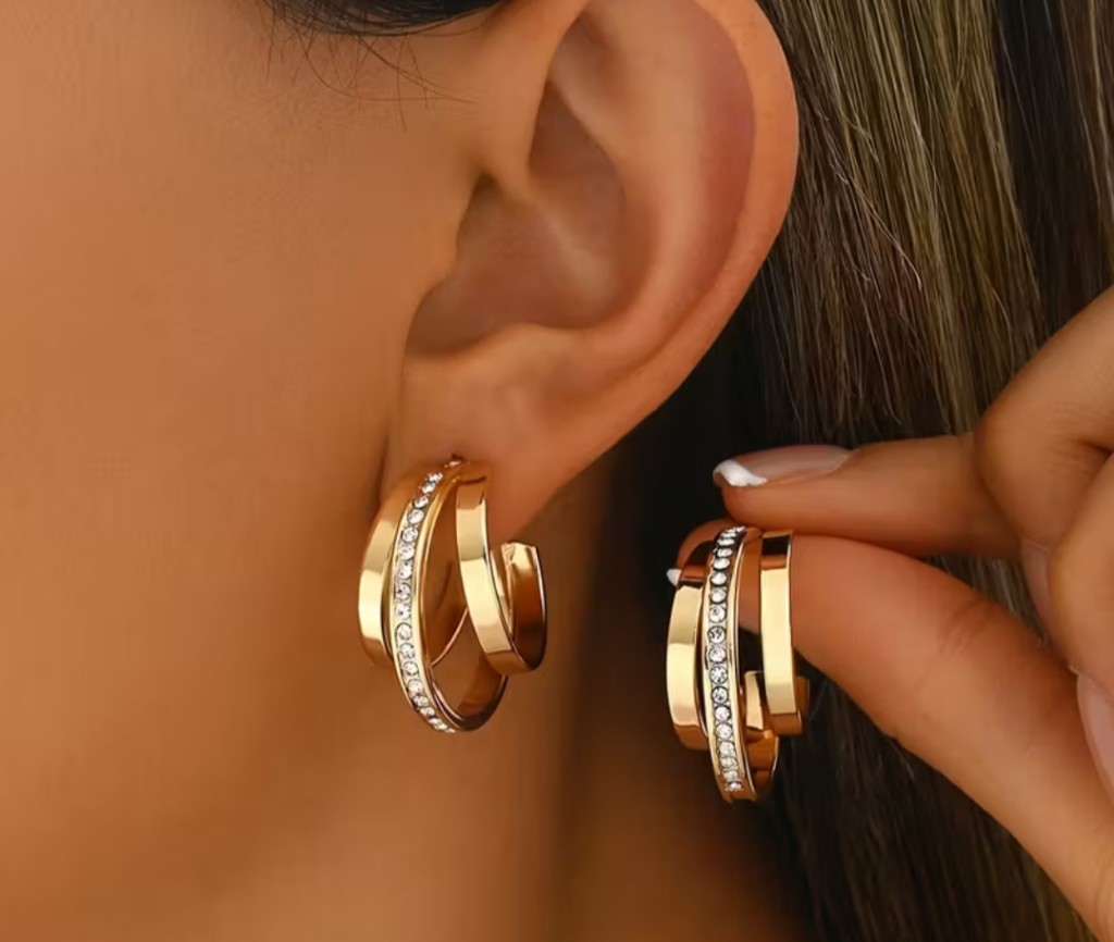 Aros dorados con brillo semi argollla