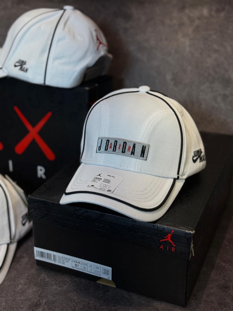 Jordan gorra blanca importada