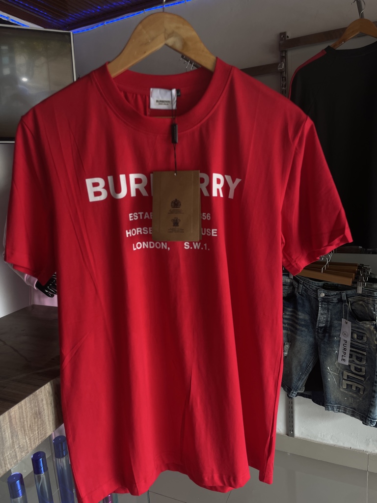 Burberry camiseta roja 1.1