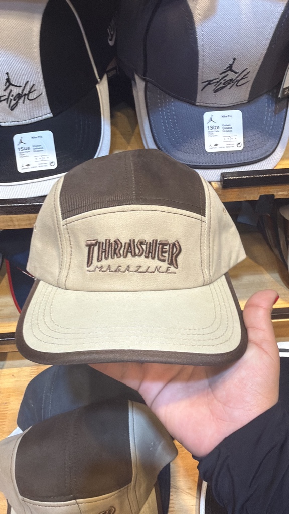 Salsera Thrasher
