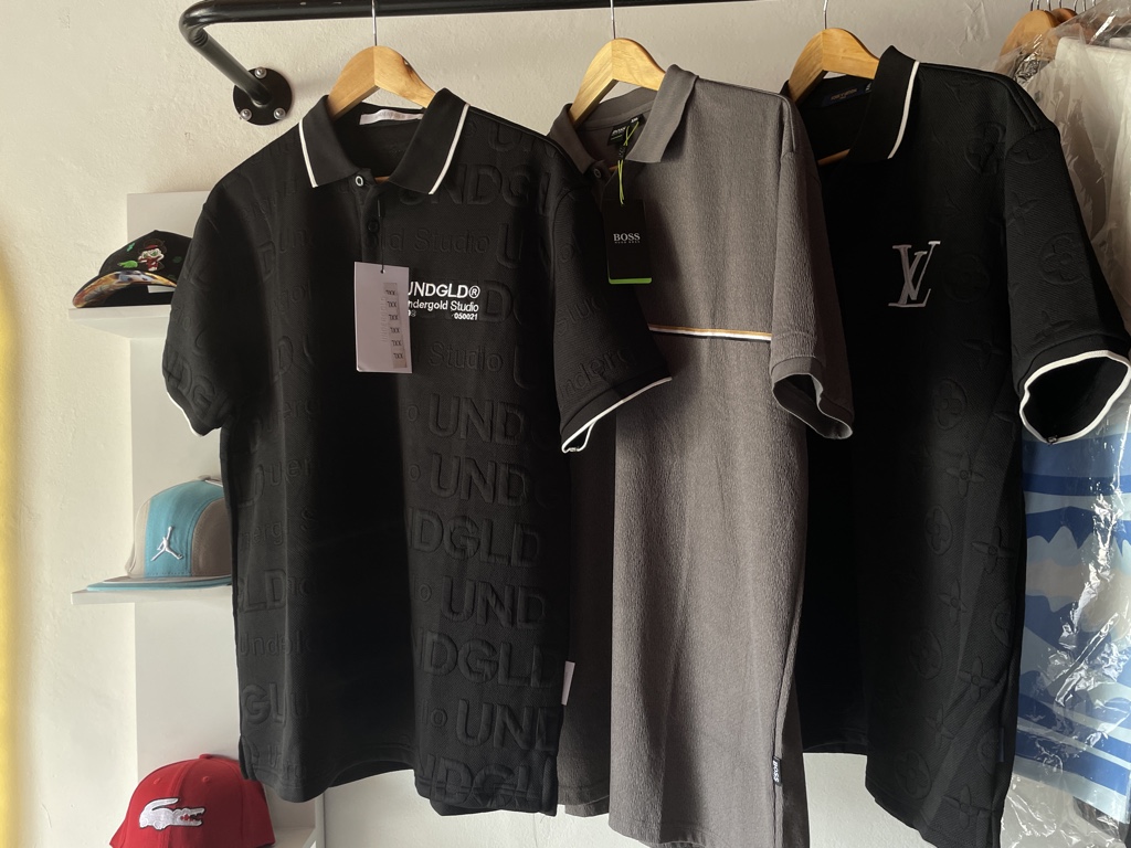 Polos marcas boss under LV
