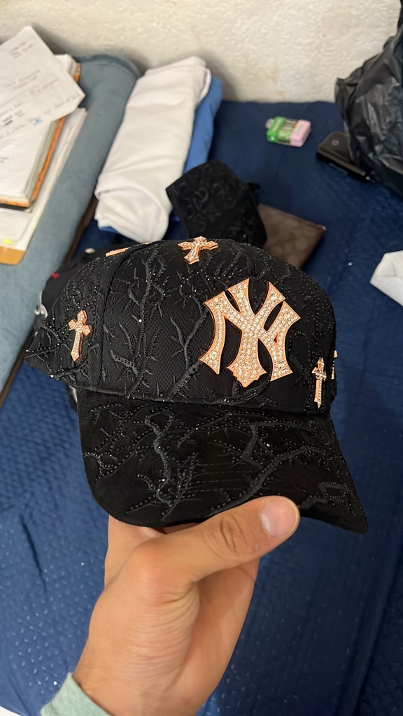 gorra ny con cruces