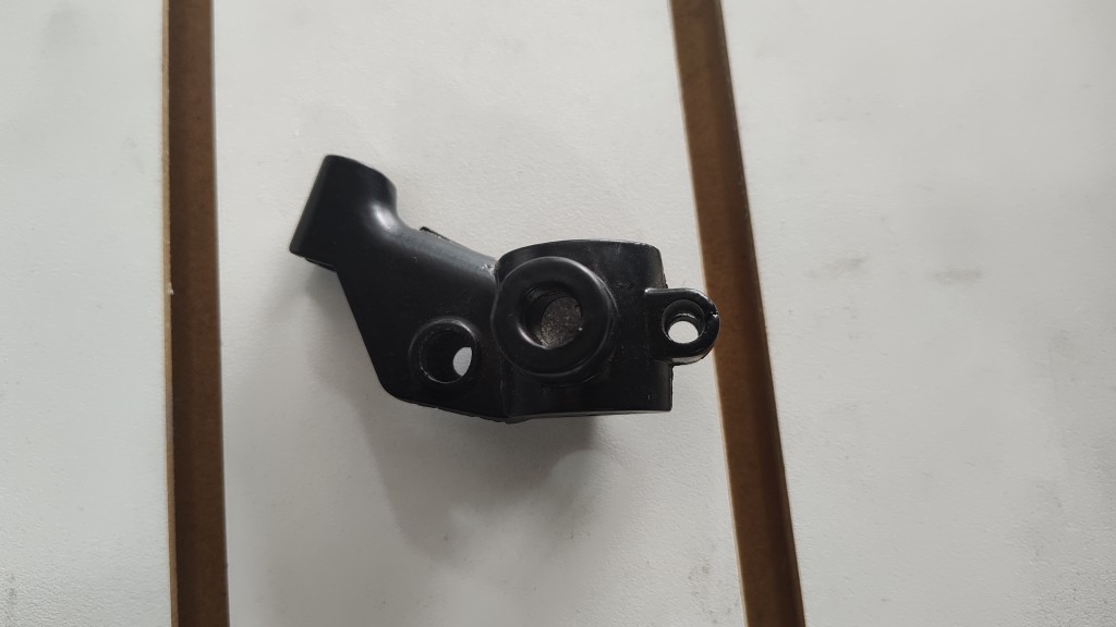 Soporte freno TITAN 150