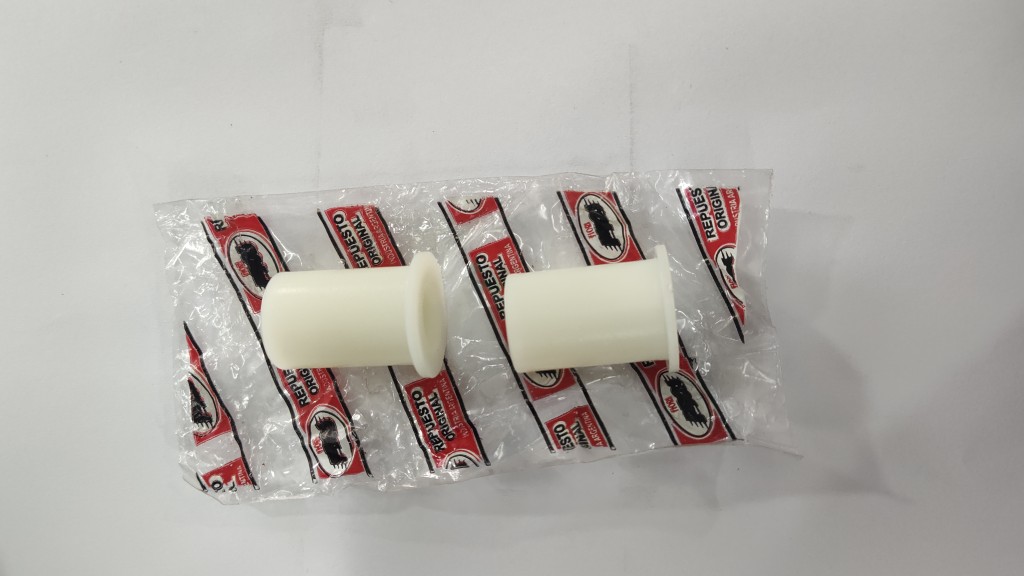 Buje de horquillon ybr 125 (PLASTICO)