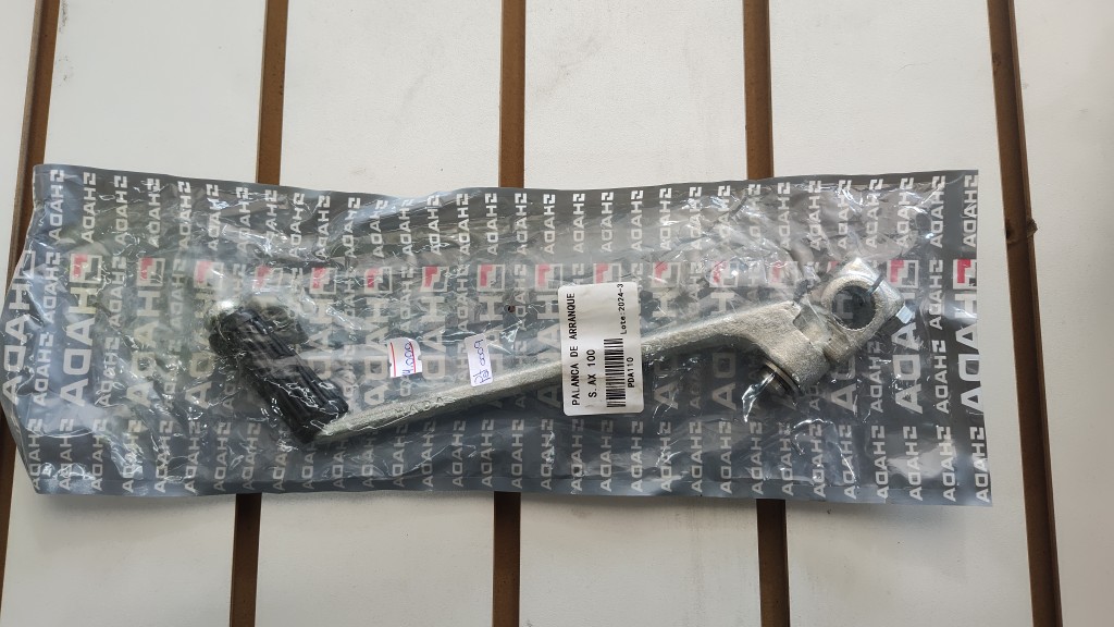 Patada de arranque AX 100