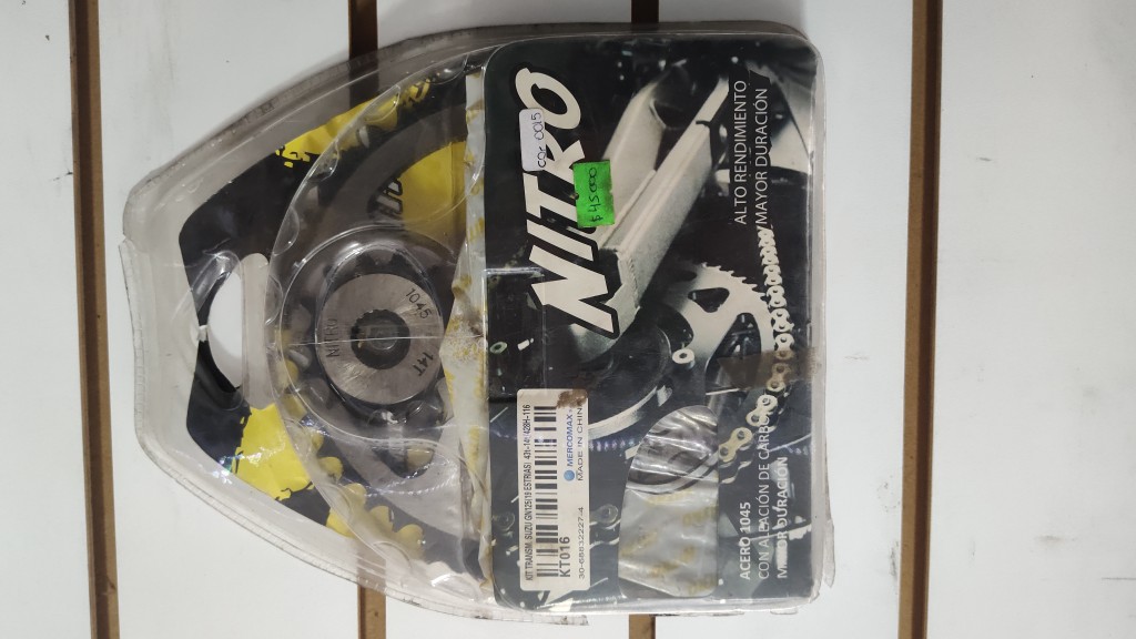 Corona y piñon SUZUKI GN 125