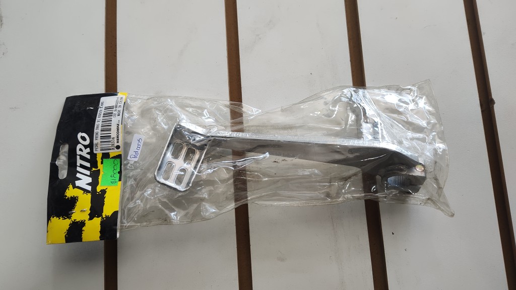 Pedal freno trasero ROUSER 200